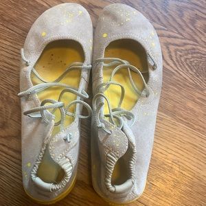 Camper women’s flats, 39. beige with yellow specks